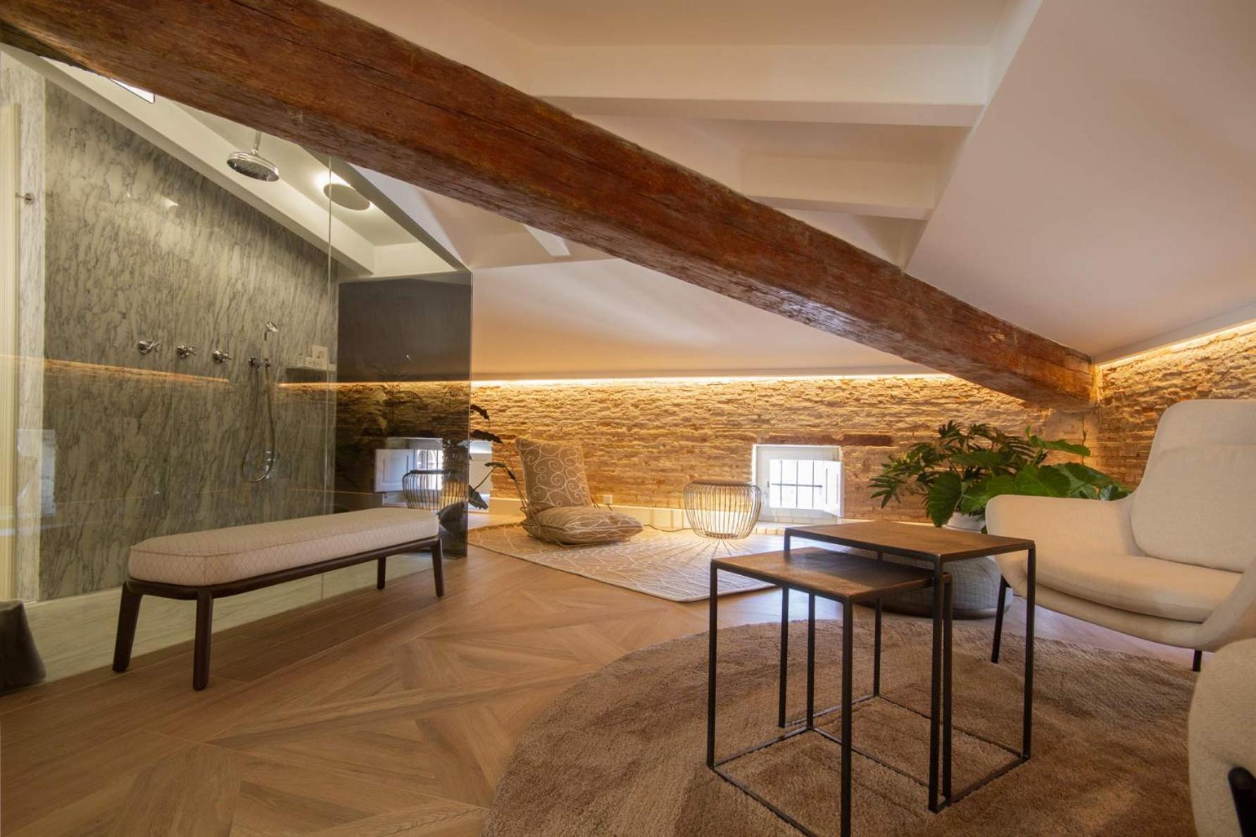 ולנסיה Myr Palacio Vallier מראה חיצוני תמונה The interior of the hotel