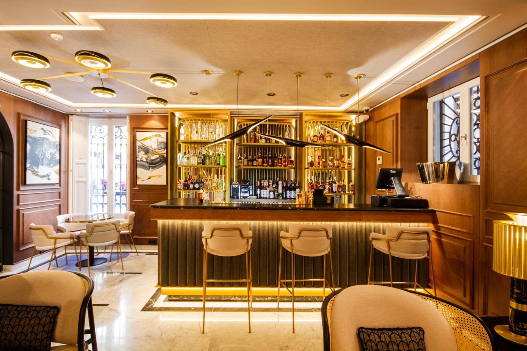 ולנסיה Myr Palacio Vallier מראה חיצוני תמונה The bar at the hotel