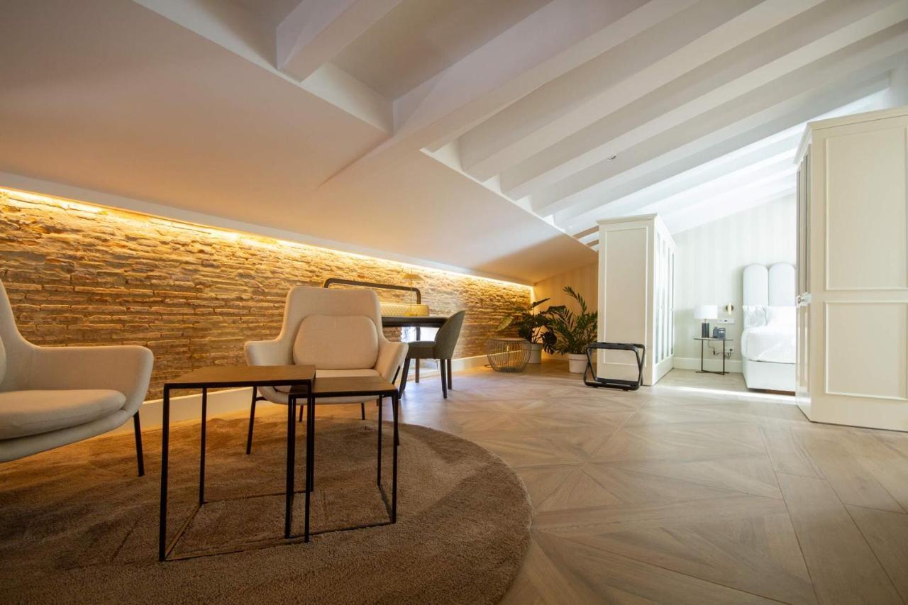 ולנסיה Myr Palacio Vallier מראה חיצוני תמונה Interior of the hotel